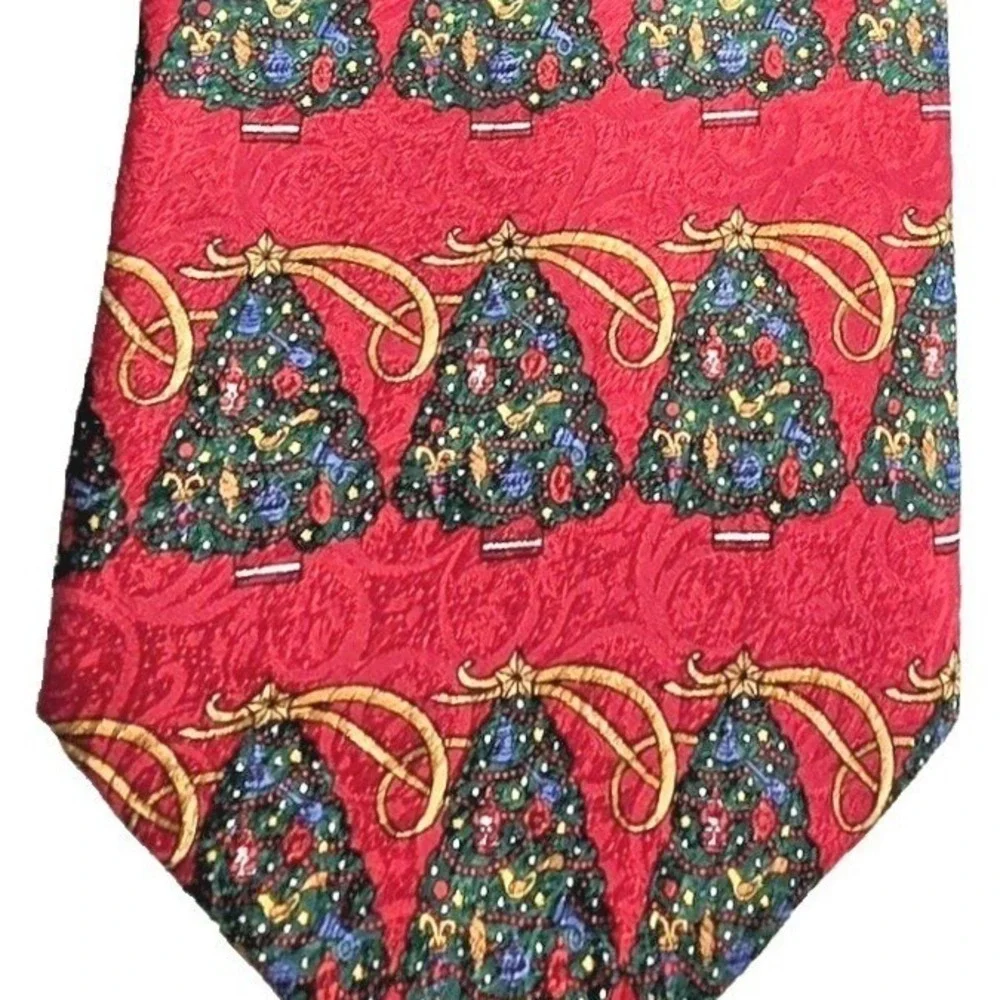 Vtg‎ 90s Hallmark Christmas Tie Red Silk Made in USA Holiday Traditions Trees